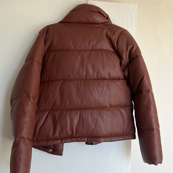 Abercrombie vegan Leather Mini Puffer in Cognac Brown - Picture 4 of 7